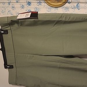 Woman's capris